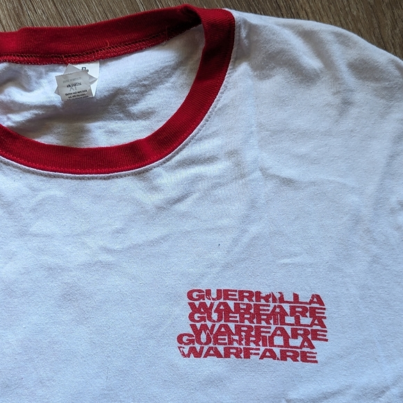 Guerilla Warfare Grab The World By The Throat And Take Control T-shirt - Picture 2 of 10